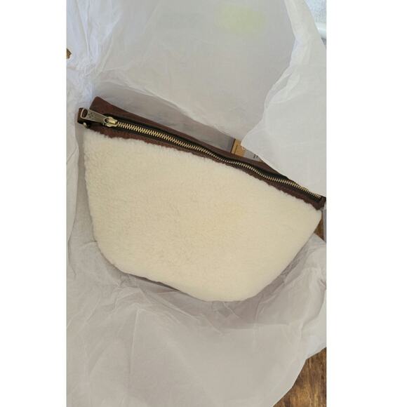 NWT Patricia Nash Sherpa Tinchi Belt Sling Bag - Picture 4 of 4